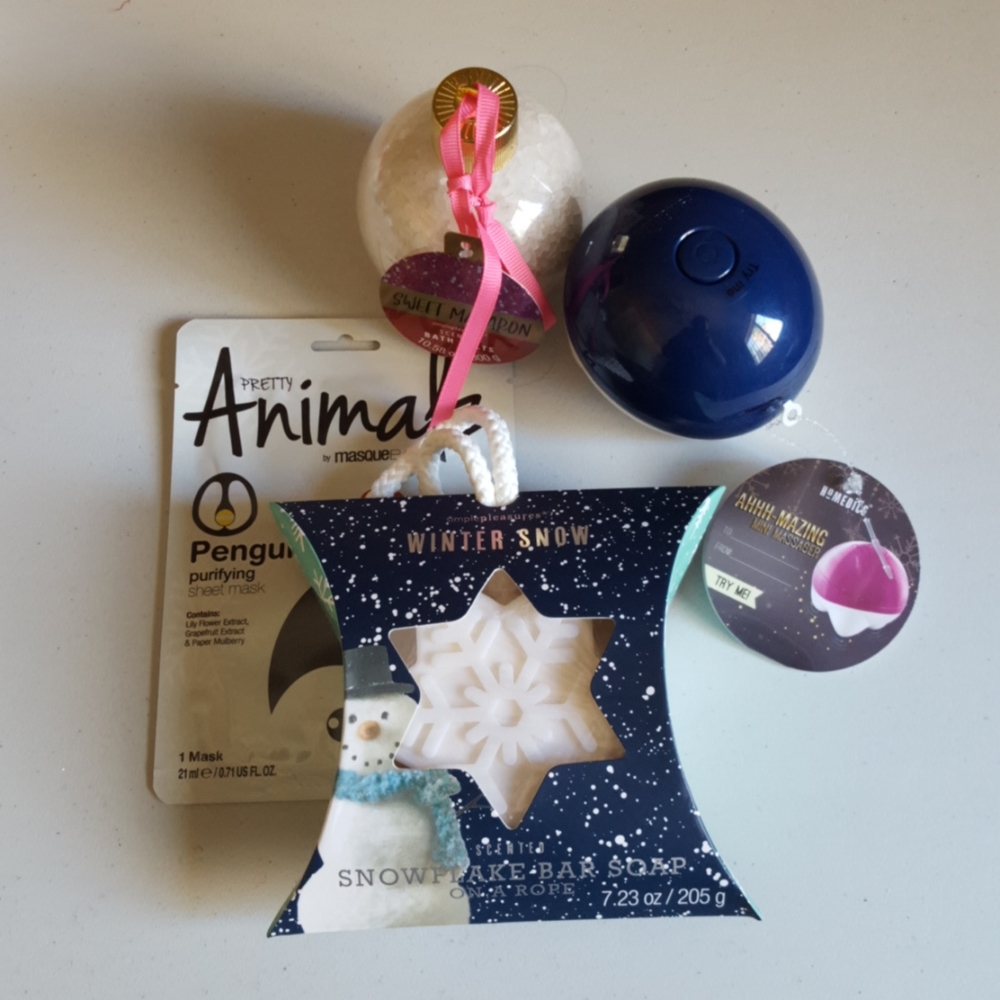 5/$15 New bath and massager gift set